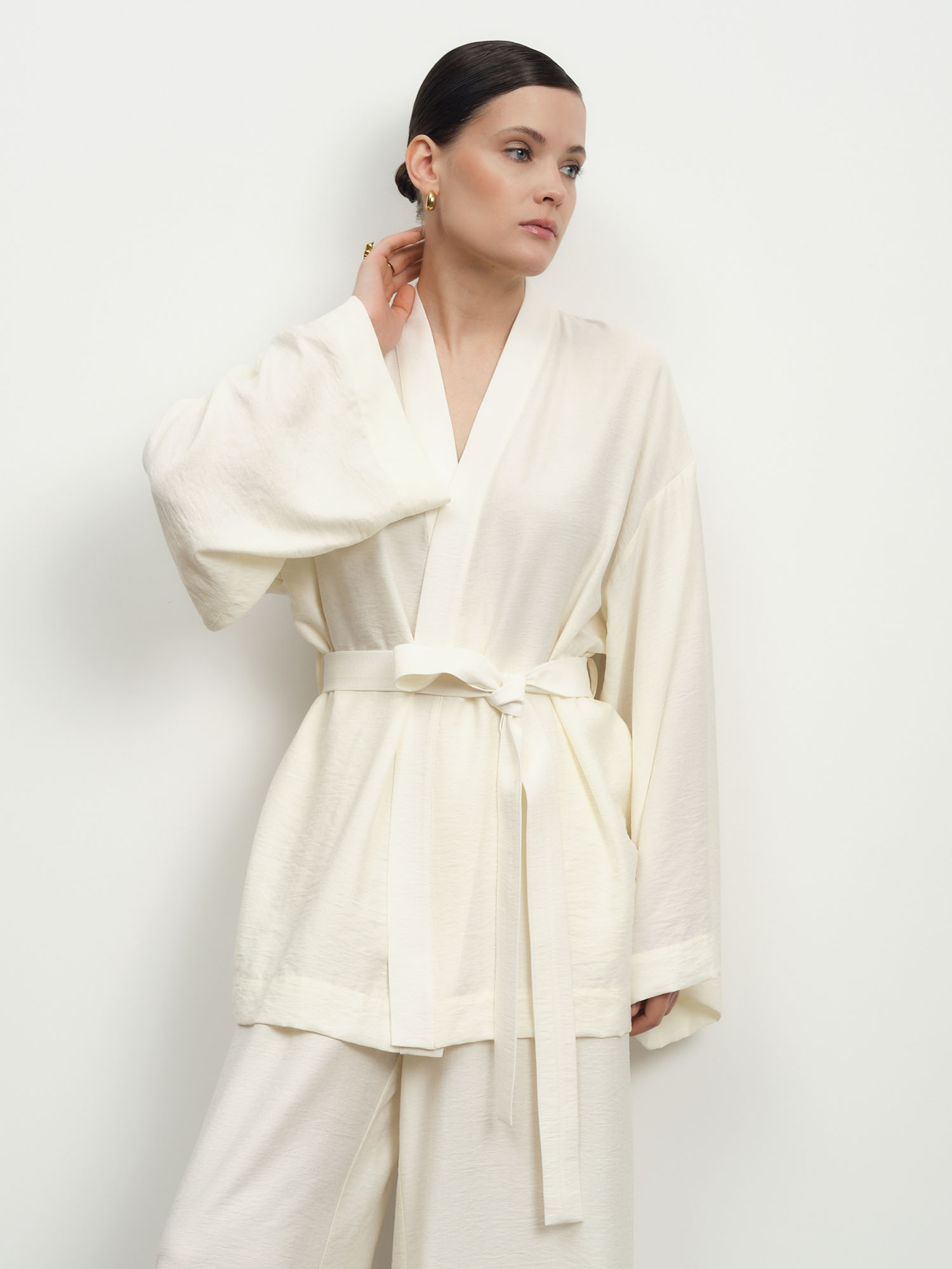 Жакет-кимоно из вискозы 42367 молочный