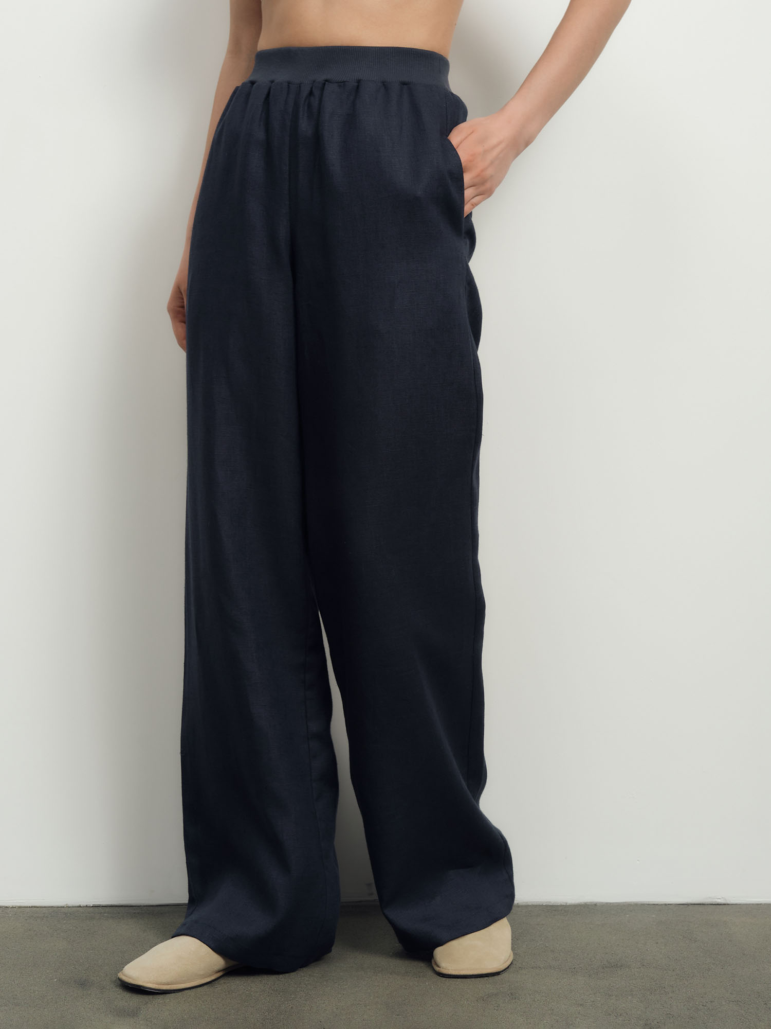 Брюки женские 52104-БР темно-синие 8743₽