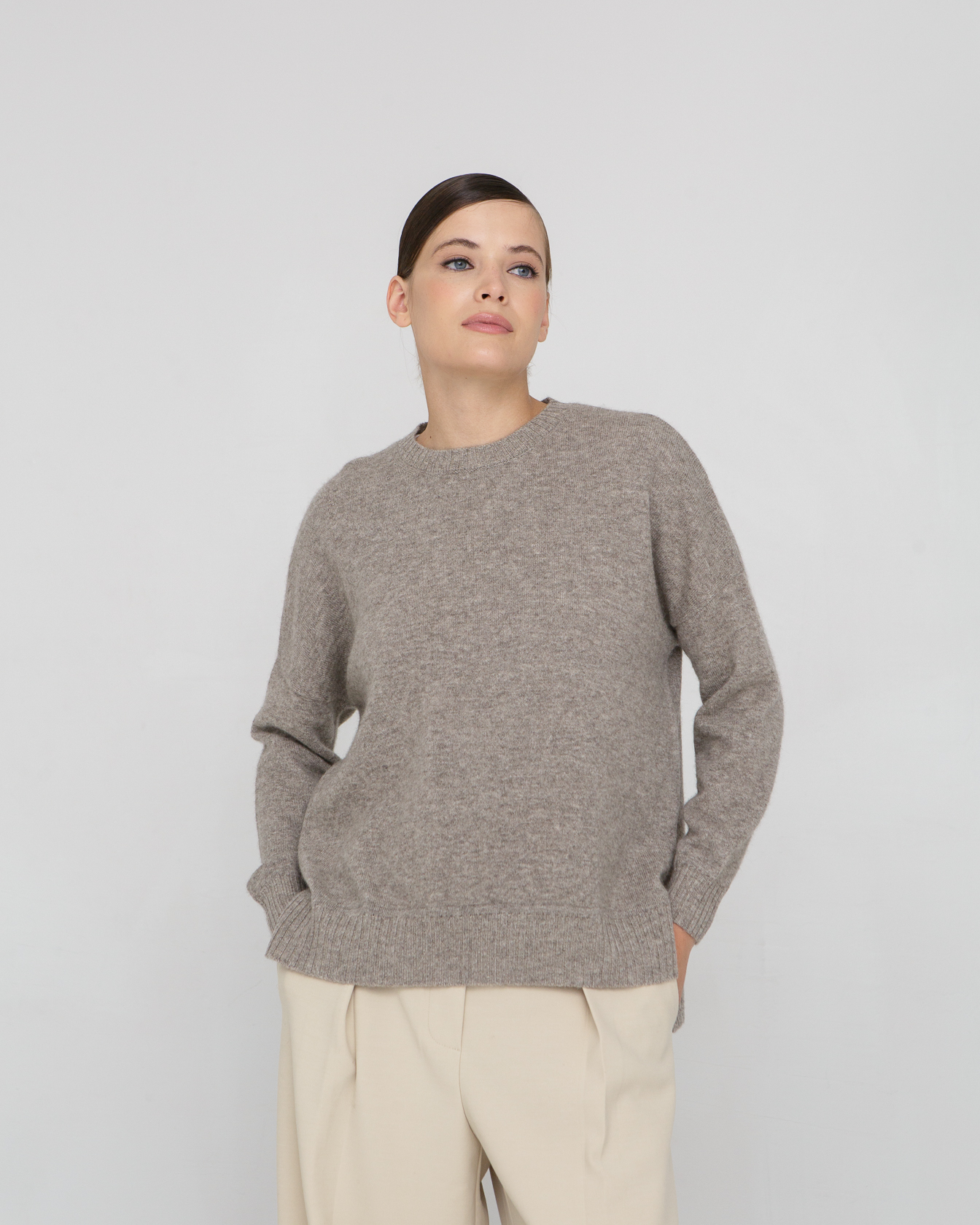 Джемпер из пуха яка 01127 серый 22401₽