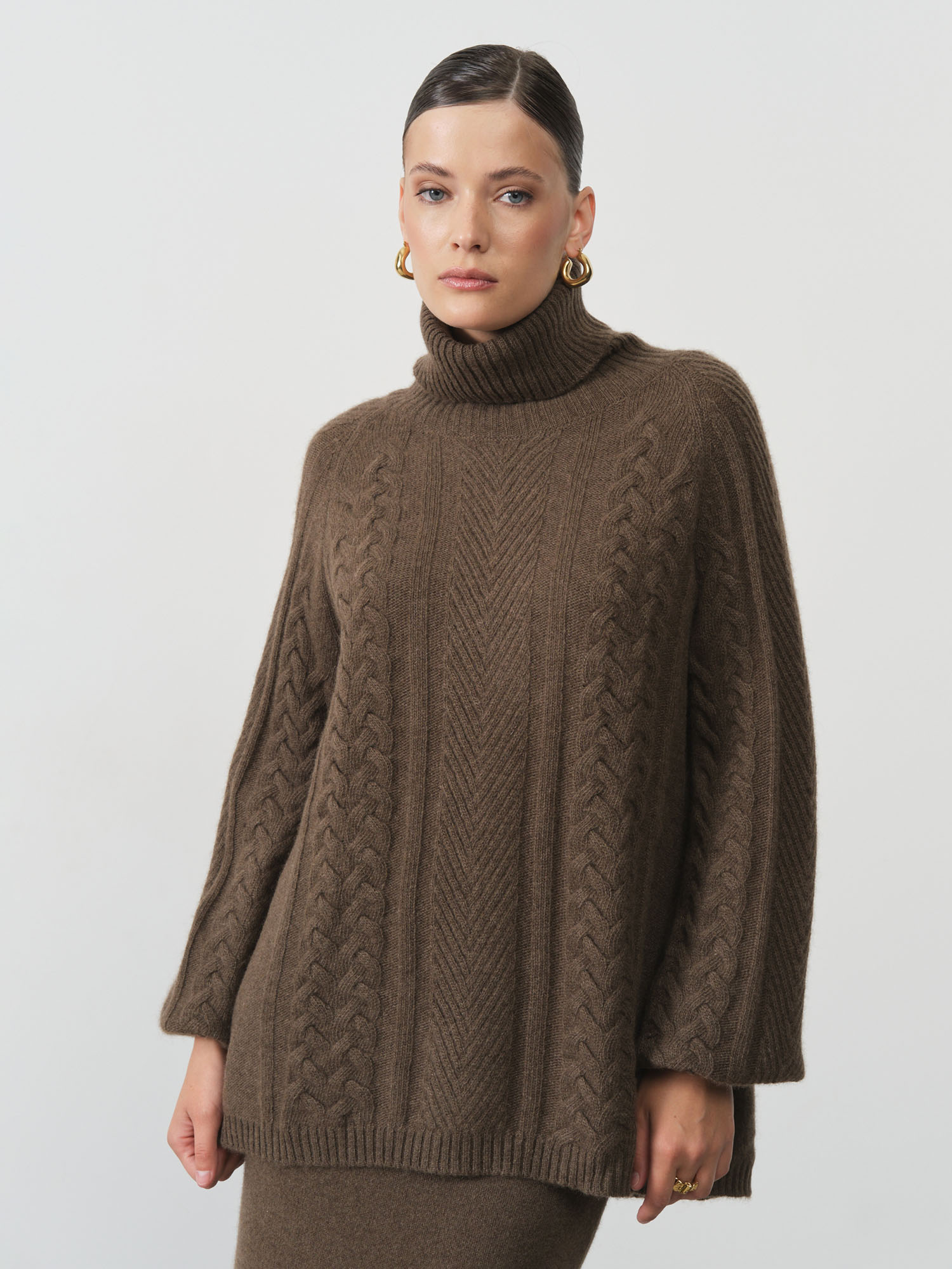 Свитер женский из пуха яка 5056 коричневый 26550₽