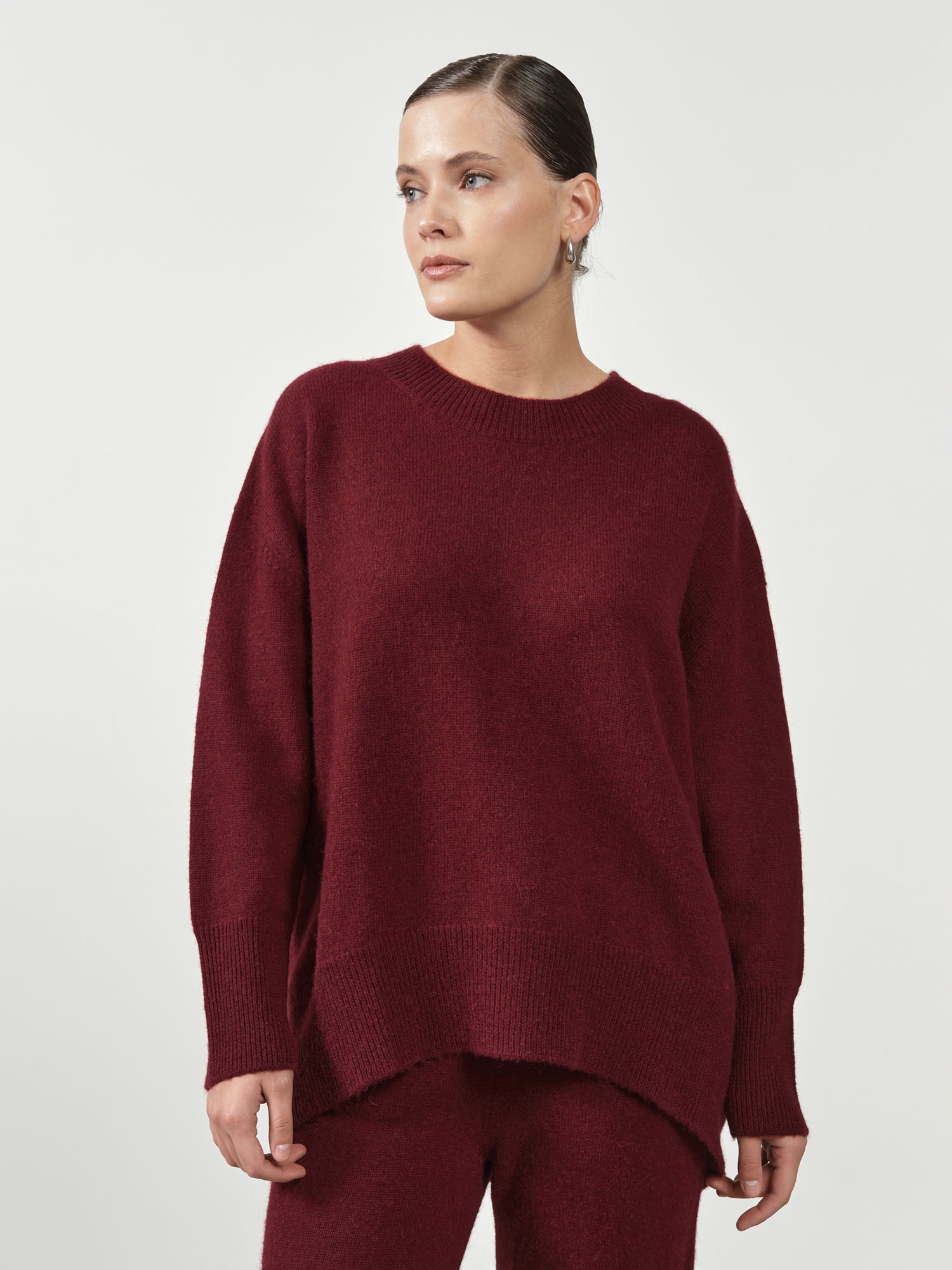 Джемпер из верблюжьего пуха 1121 бордовый