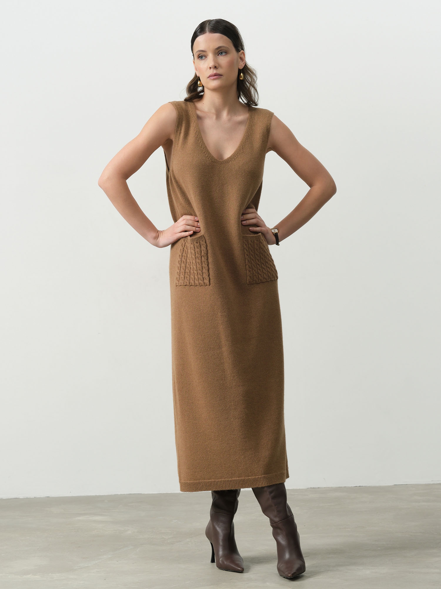 Платье из шерсти верблюжонка 9064 20241₽