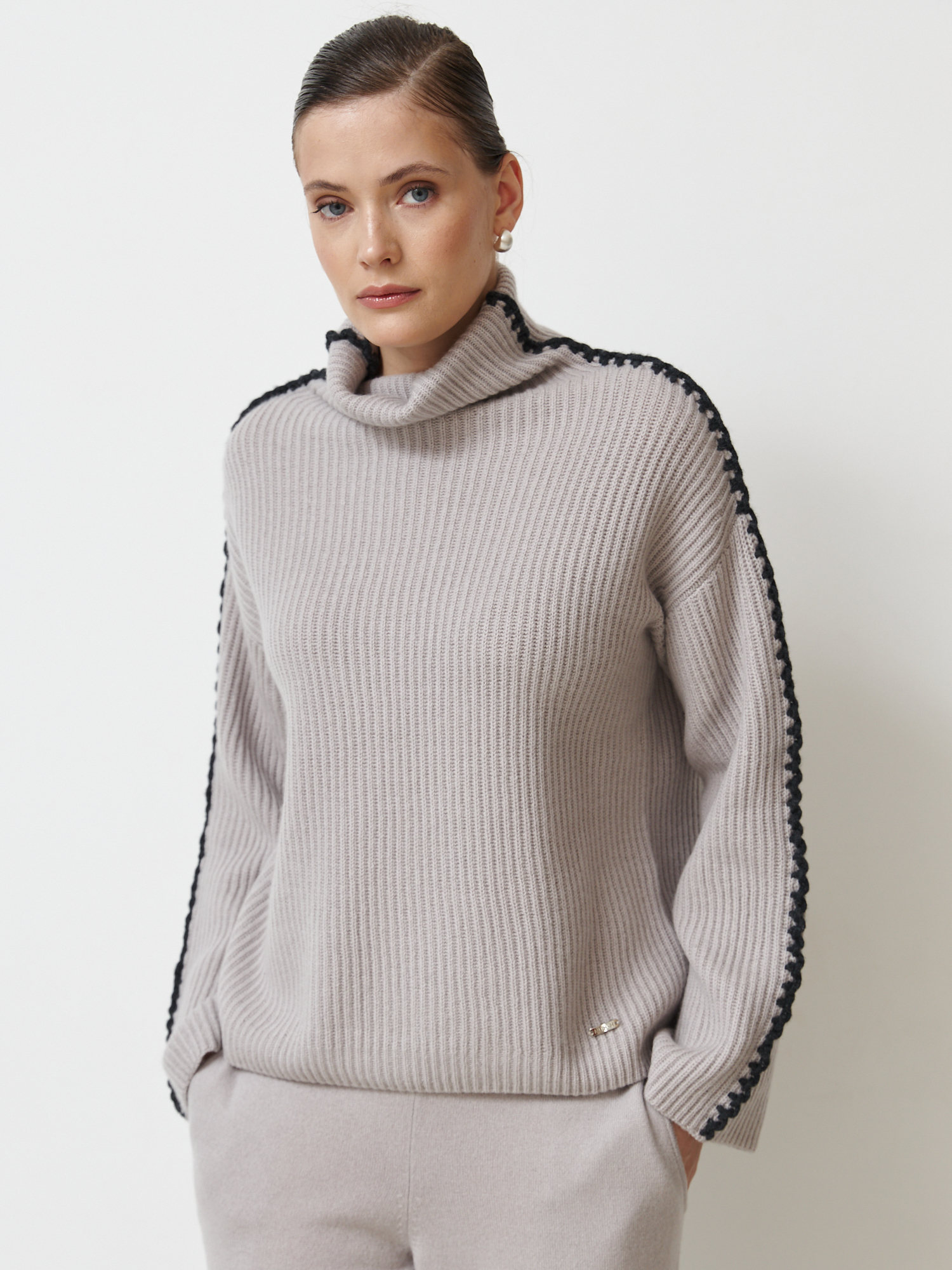 Свитер из кашемира 12227 лунныйантрацит 37125₽