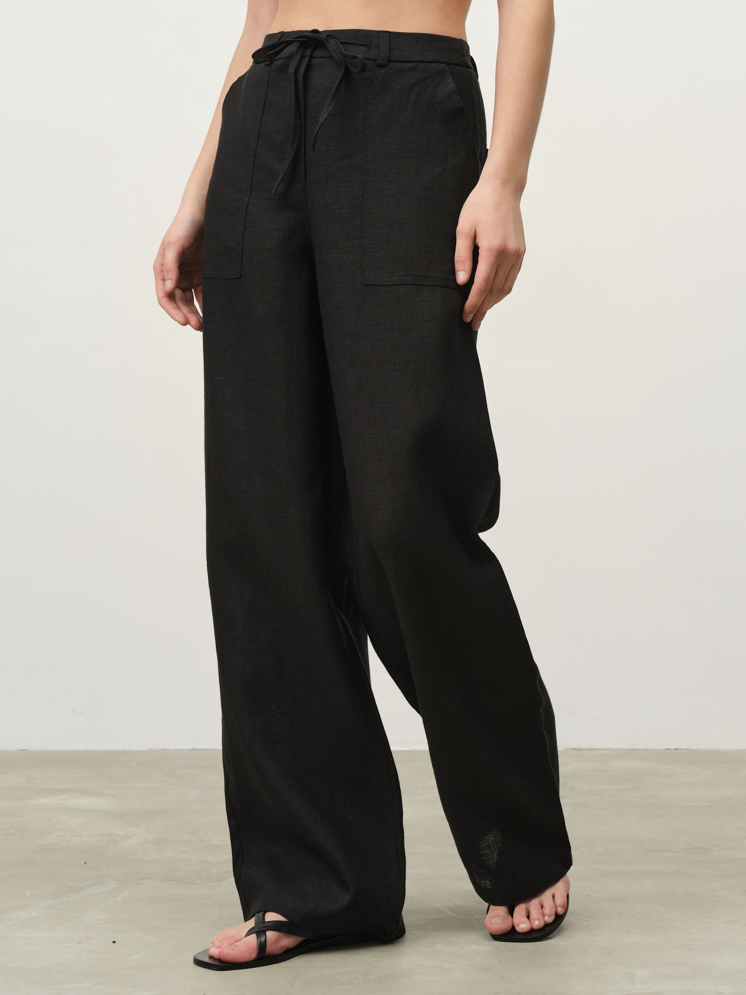 Брюки женские КЛ-8002-ИЛ24 черные 7630₽