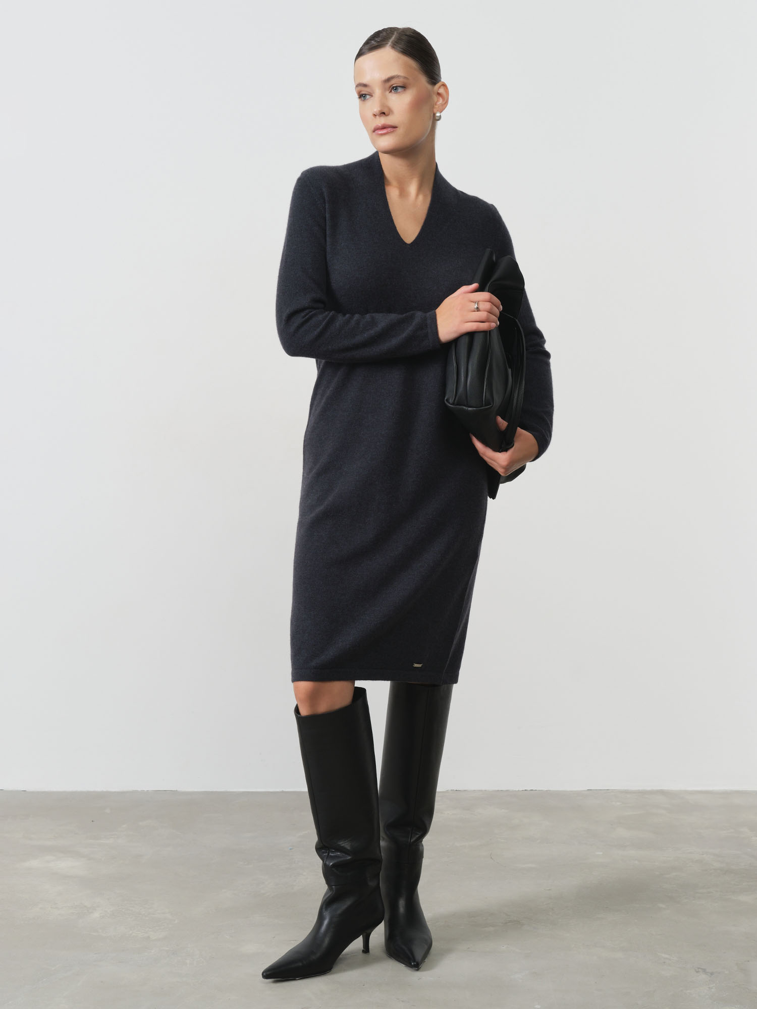 Платье из кашемира 13123 чернильное 35721₽