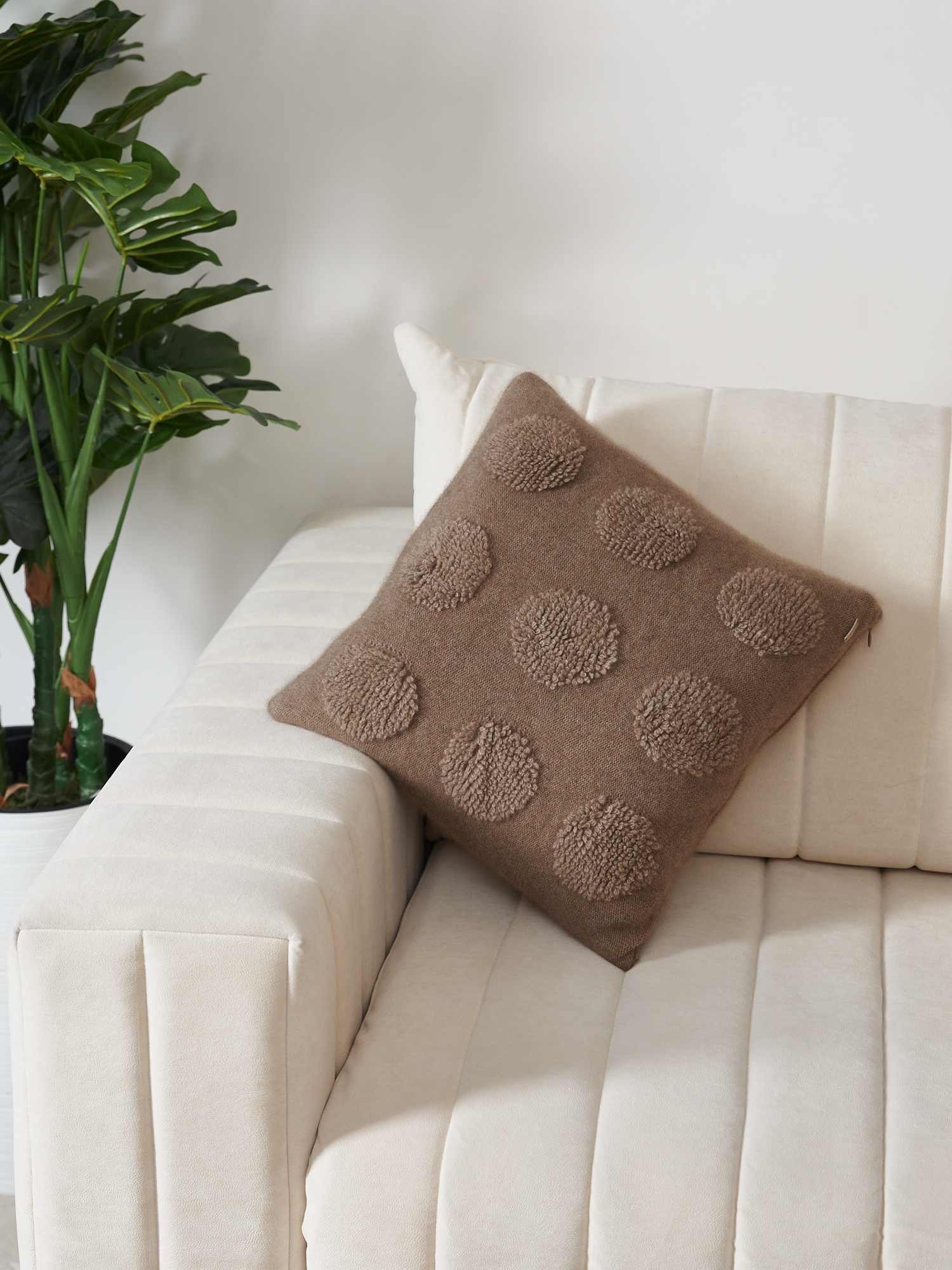 Наволочка из кашемира 35009 капучино 13950₽